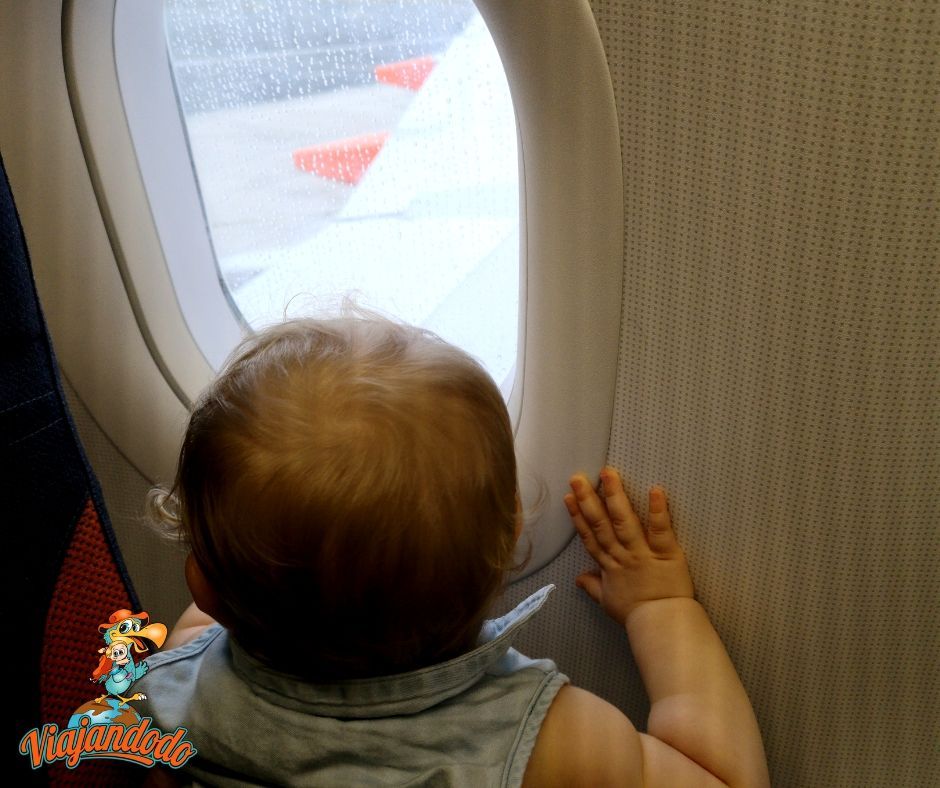 Guía completa viajar con bebé en avión -