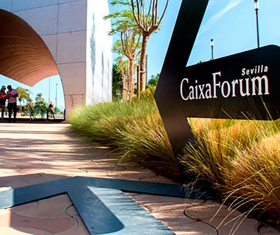 Sevilla con niños Visitar el Caixaforum