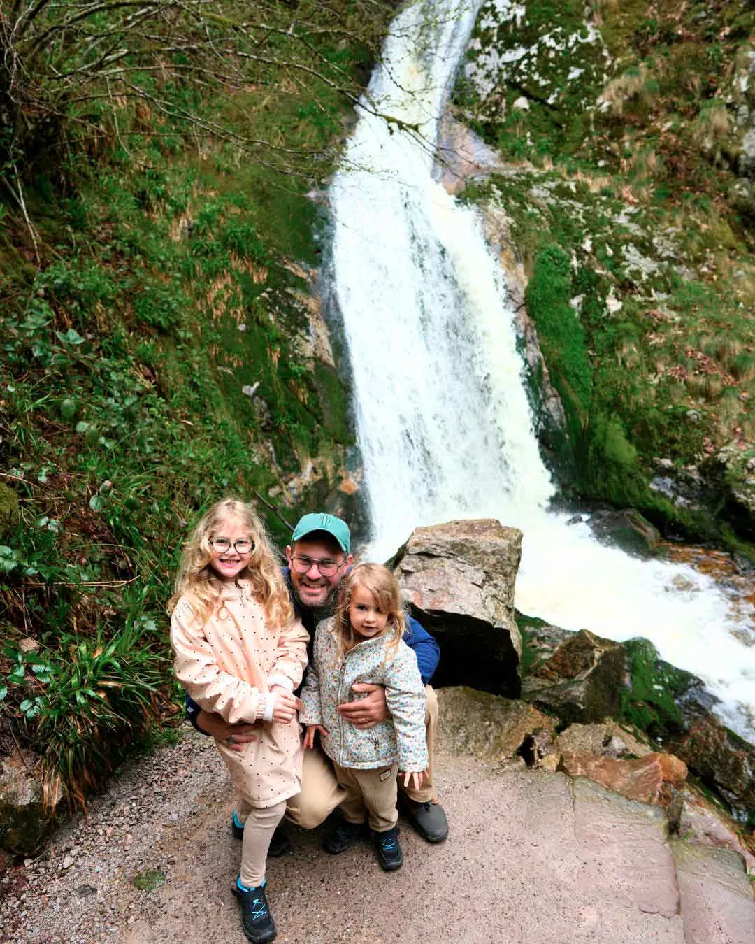 Selva Negra en familia Cascada Allerheiligen